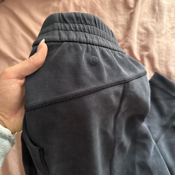 Lululemon Softstreme High-Rise Straight Leg Crop 8 - Picture 3 of 8